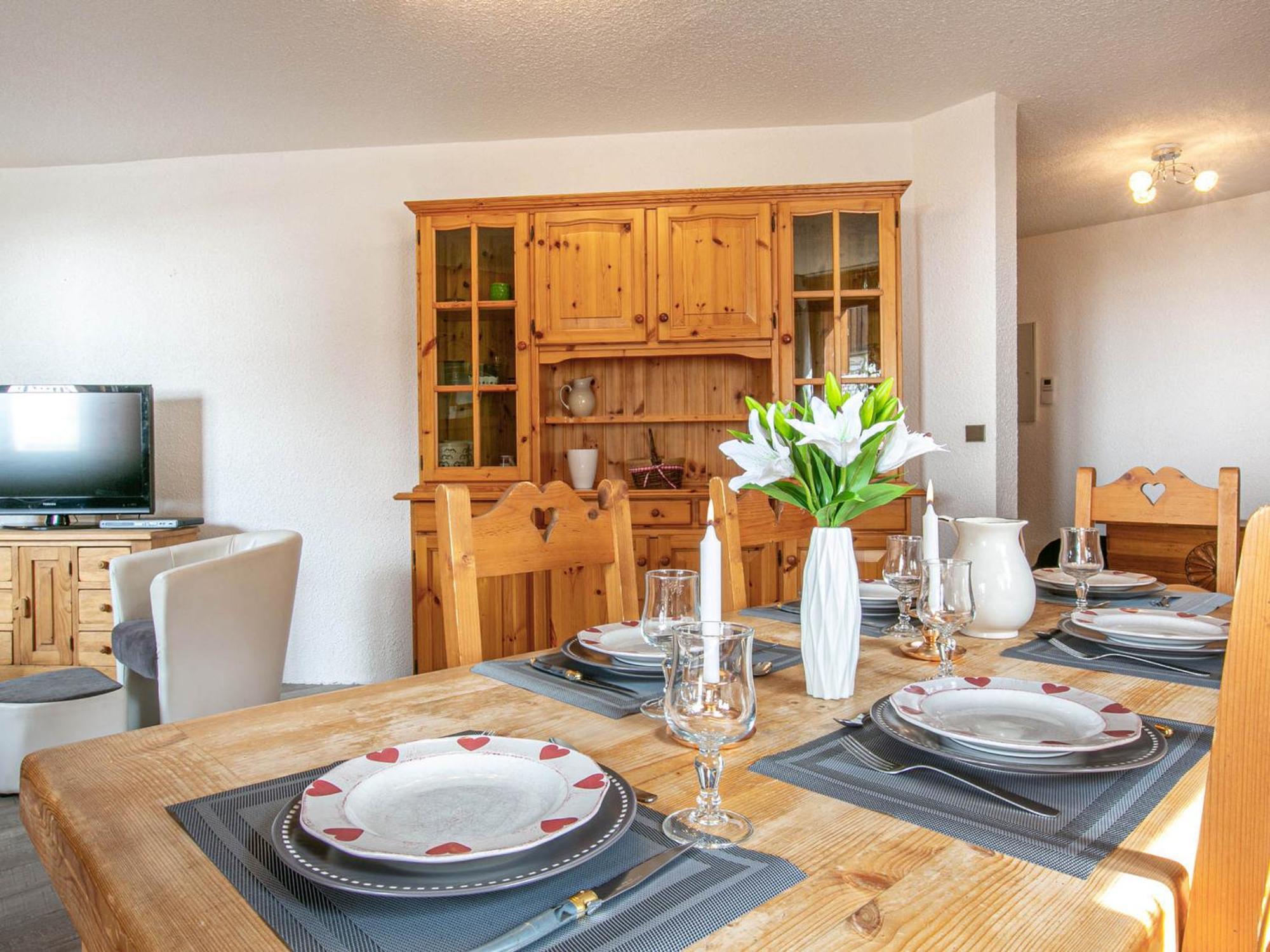 De Style Montagnard Dans Chalet Rustique, Au Coeur Du Vieux Village Et Aux Pieds Des Pistes - Fr-1-694-73 * Val-d'Isere